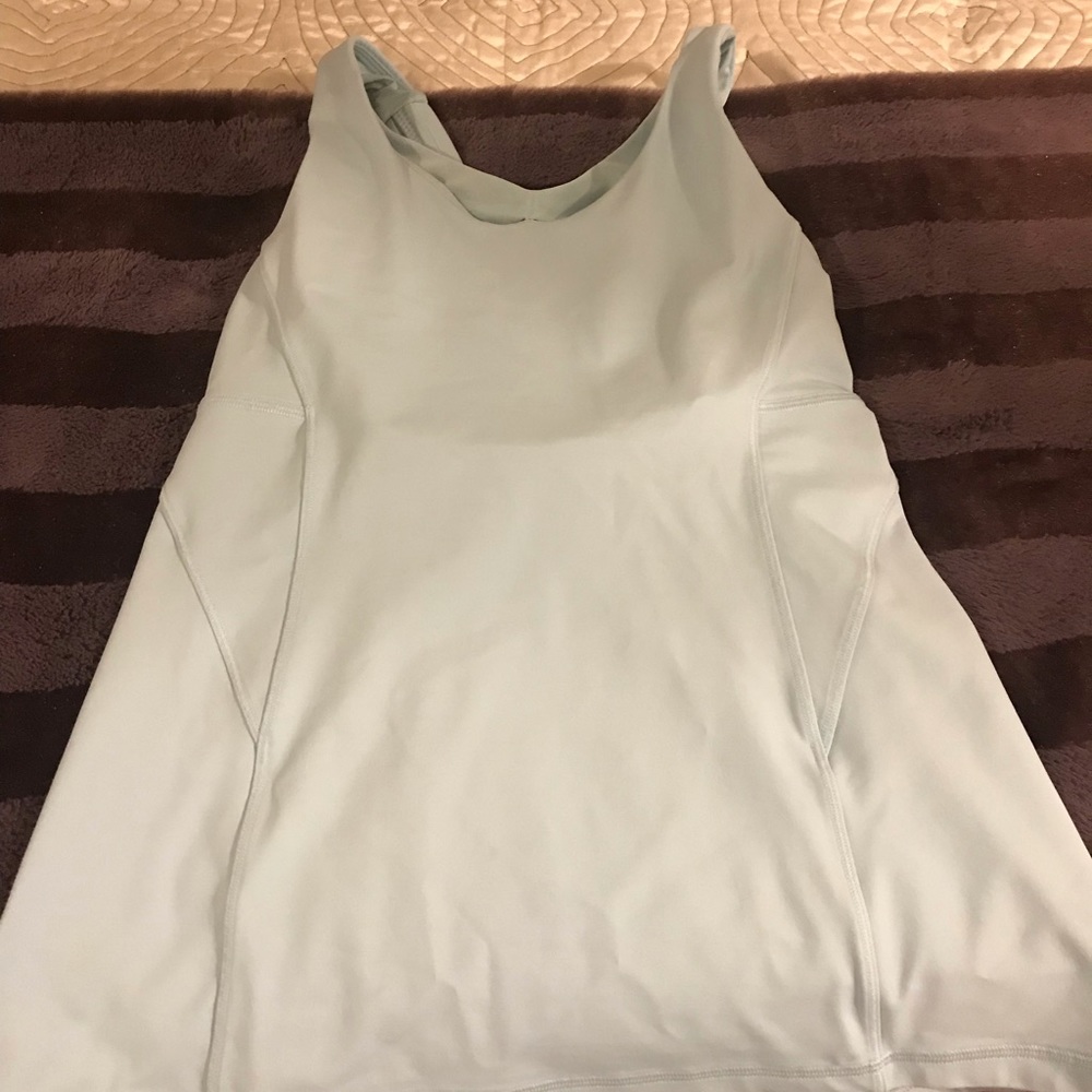 Lululemon workout tank size 4